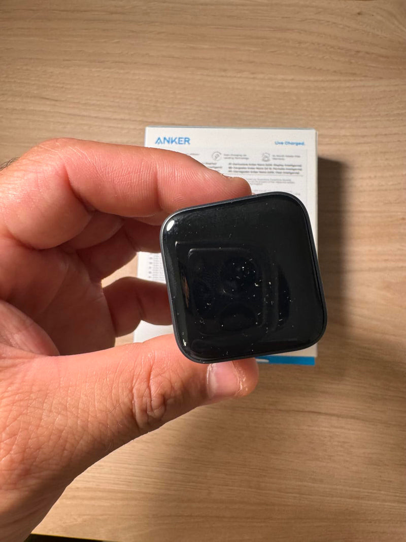 Anker Nano Caricatore iPhone da 45W con Smart Display, caricatore USB C, Ricarica Rapida, riconoscimento Intelligente, modalità Care, Design Compatto, per iPhone 17/16/15, iPad, MacBook e Apple Watch