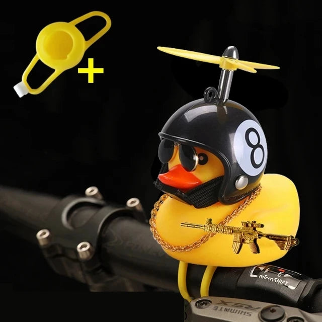 Ciondolo a forma di anatra con casco, piccola anatra gialla per bici da strada, accessori per ciclismo senza luci