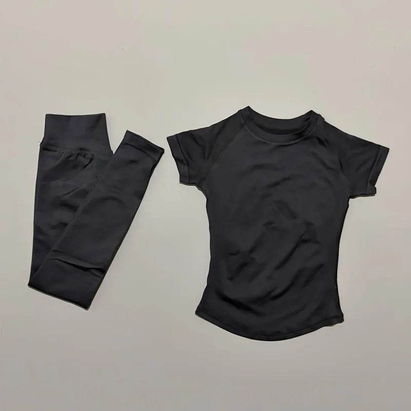 Set fitness donna 2 pezzi Histello – top attillato e leggings a costine seamless per yoga, palestra e allenamento - Campeda