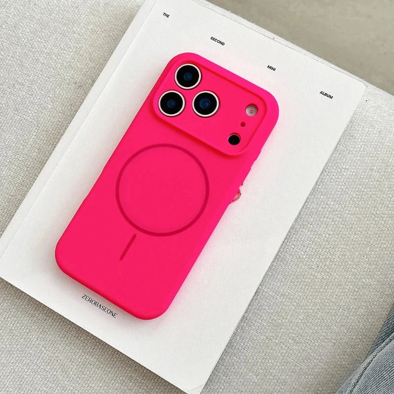 Custodia rosa in silicone per iPhone 17 Pro con ricarica wireless magnetica