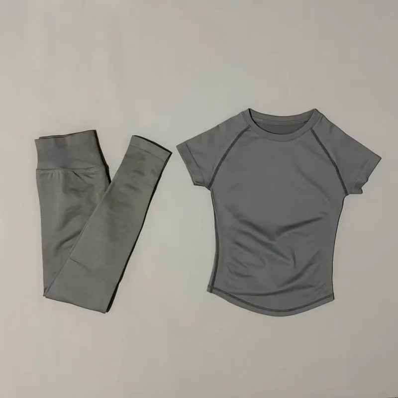 Set fitness donna 2 pezzi Histello – top attillato e leggings a costine seamless per yoga, palestra e allenamento - Campeda