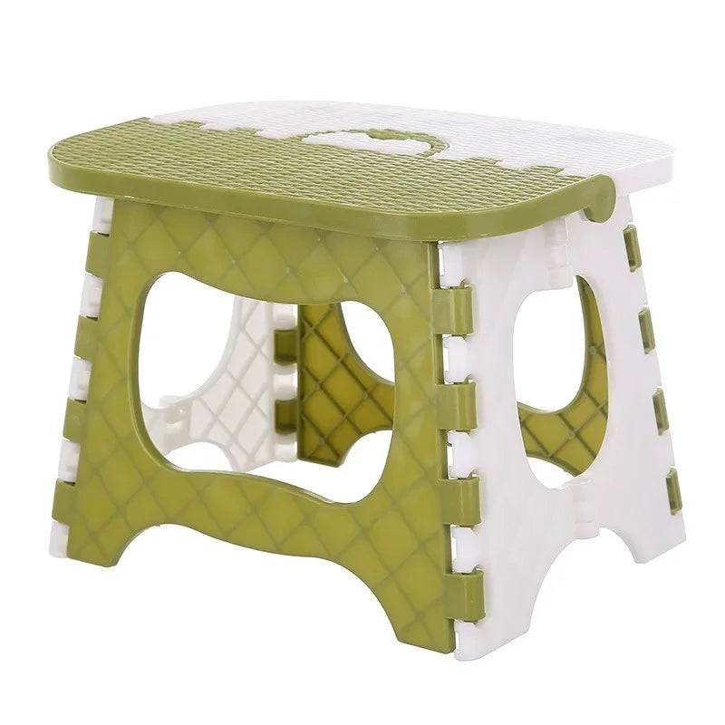 Sgabello pieghevole leggero e portatile in plastica ispessita: ottimo per i bambini, grande sgabello da treno e mobili salvaspazio