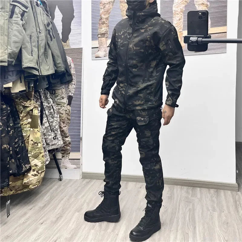 Tuta da combattimento Soft Shell Uniforme militare Giacche militari Top con cappuccio - immagine 6