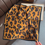 Foulard donna effetto seta 68 cm stampa leopardata retrò, sciarpa quadrata elegante per capelli, collo e accessori borsa - Campeda