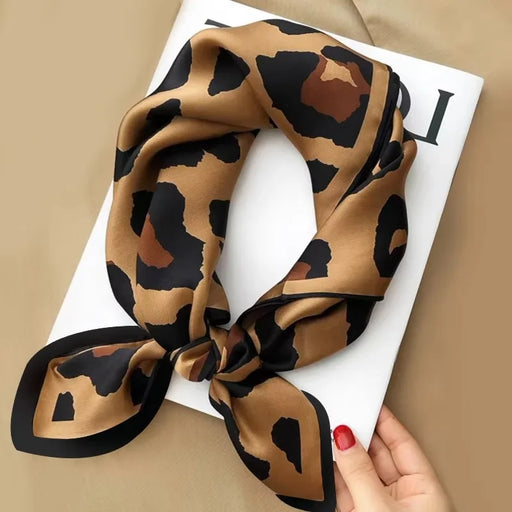 Foulard donna effetto seta 68 cm stampa leopardata retrò, sciarpa quadrata elegante per capelli, collo e accessori borsa - Campeda