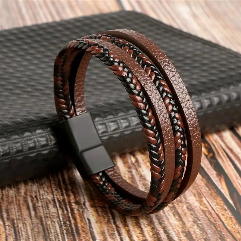 Braccialetti da uomo in pelle multistrato intrecciata con corda intrecciata alla moda Bracciale con magnete mentale punk per regali di gioielli con ciondoli per amici
