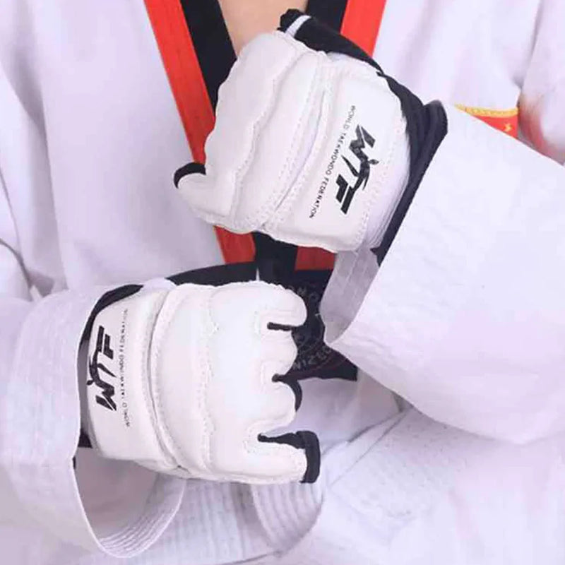 Guanti Karate Mezza Dita – Protezioni Arti Marziali per Taekwondo, Boxe & Kickboxing