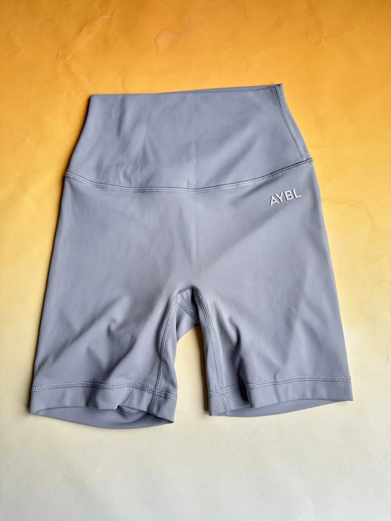 AYBL Top da yoga con scollo all'americana e pantaloncini da 2 pollici per fitness, palestra e allenamento Pilates — Tessuto delicato sulla pelle
