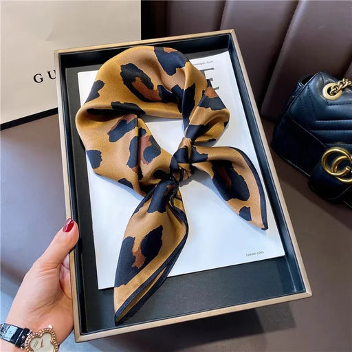 Foulard donna effetto seta 68 cm stampa leopardata retrò, sciarpa quadrata elegante per capelli, collo e accessori borsa - Campeda