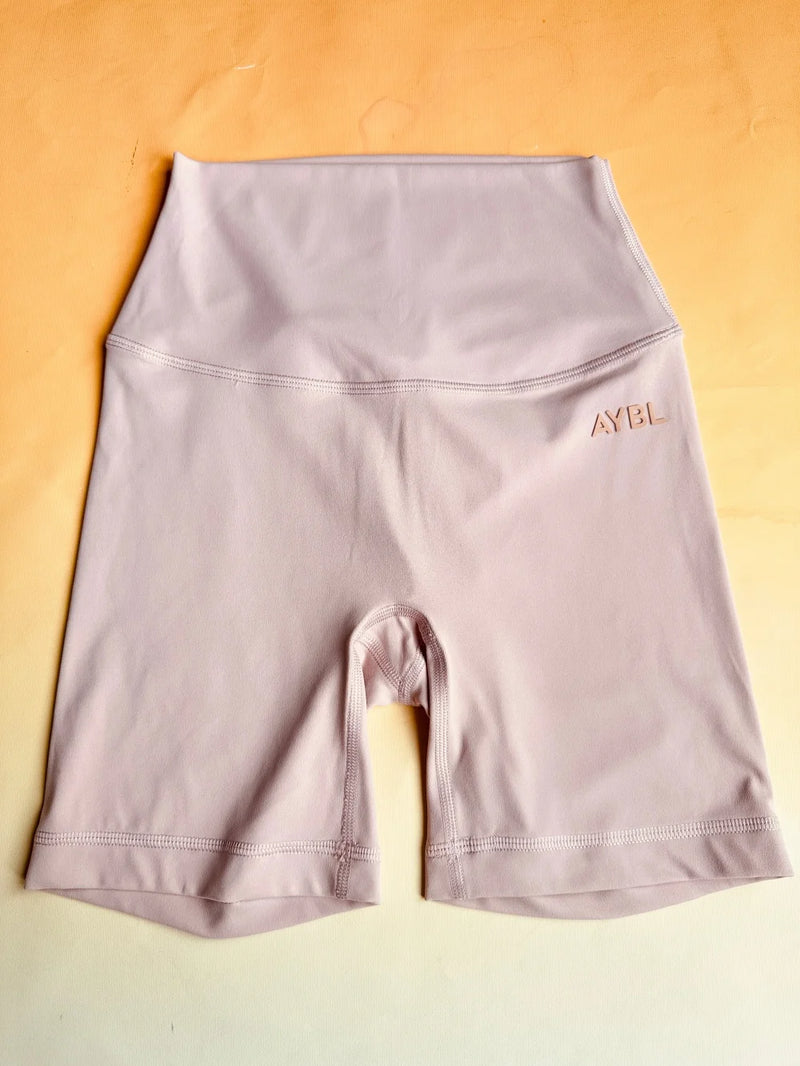 AYBL Top da yoga con scollo all'americana e pantaloncini da 2 pollici per fitness, palestra e allenamento Pilates — Tessuto delicato sulla pelle