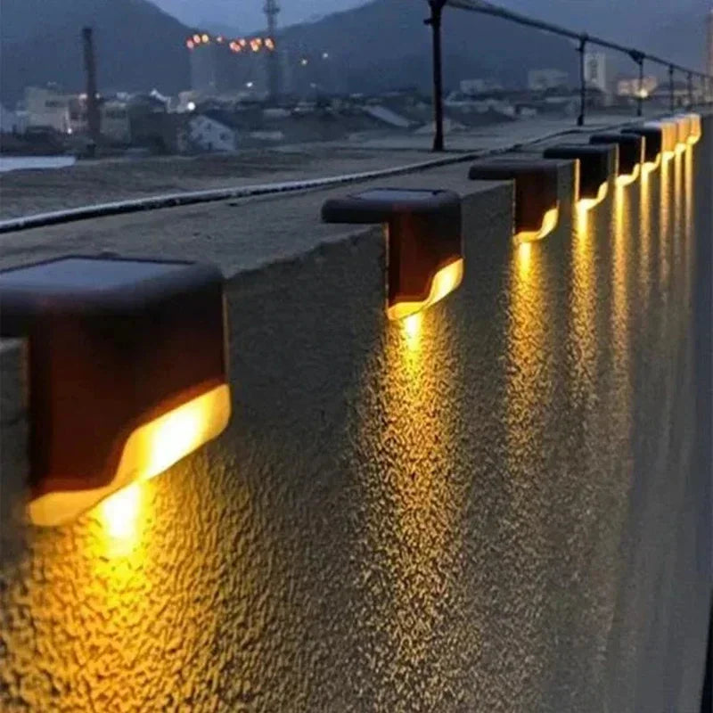 Luci solari per ponte confezione da 12 luci per gradini per esterni lampada solare a Led impermeabile per ringhiera scale recinzione per gradini Patio e percorso