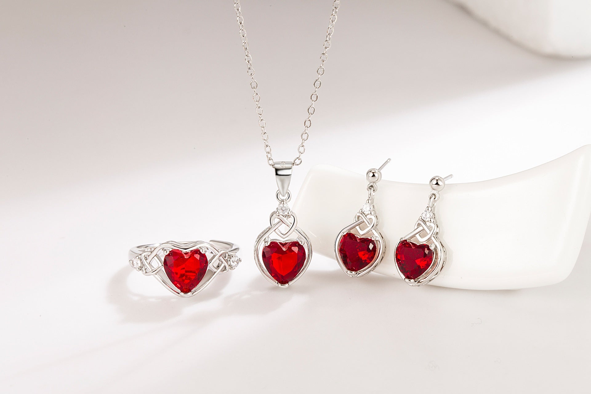 Heart-Shaped Ruby Jewelry Suit