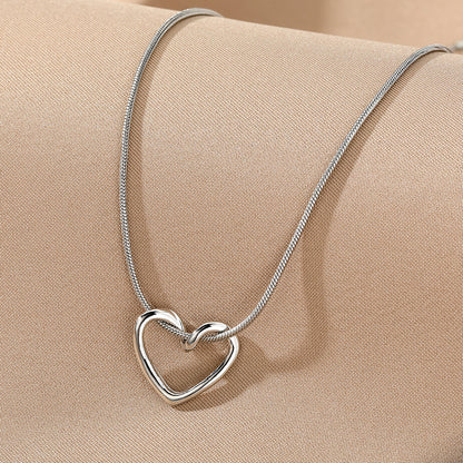 Niche Hollow Heart Necklace for Women